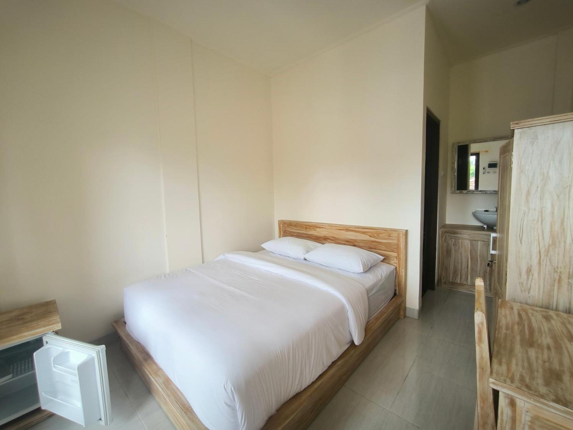 Ken Ken Guest House Seminyak Esterno foto