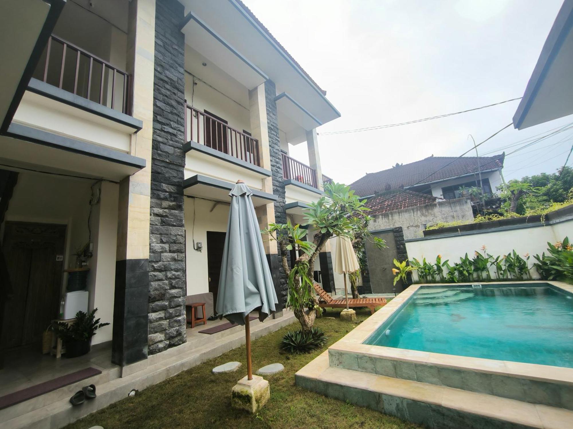 Ken Ken Guest House Seminyak Esterno foto