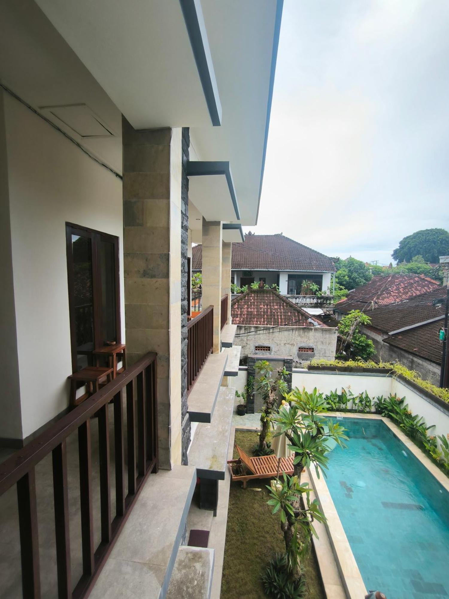 Ken Ken Guest House Seminyak Esterno foto