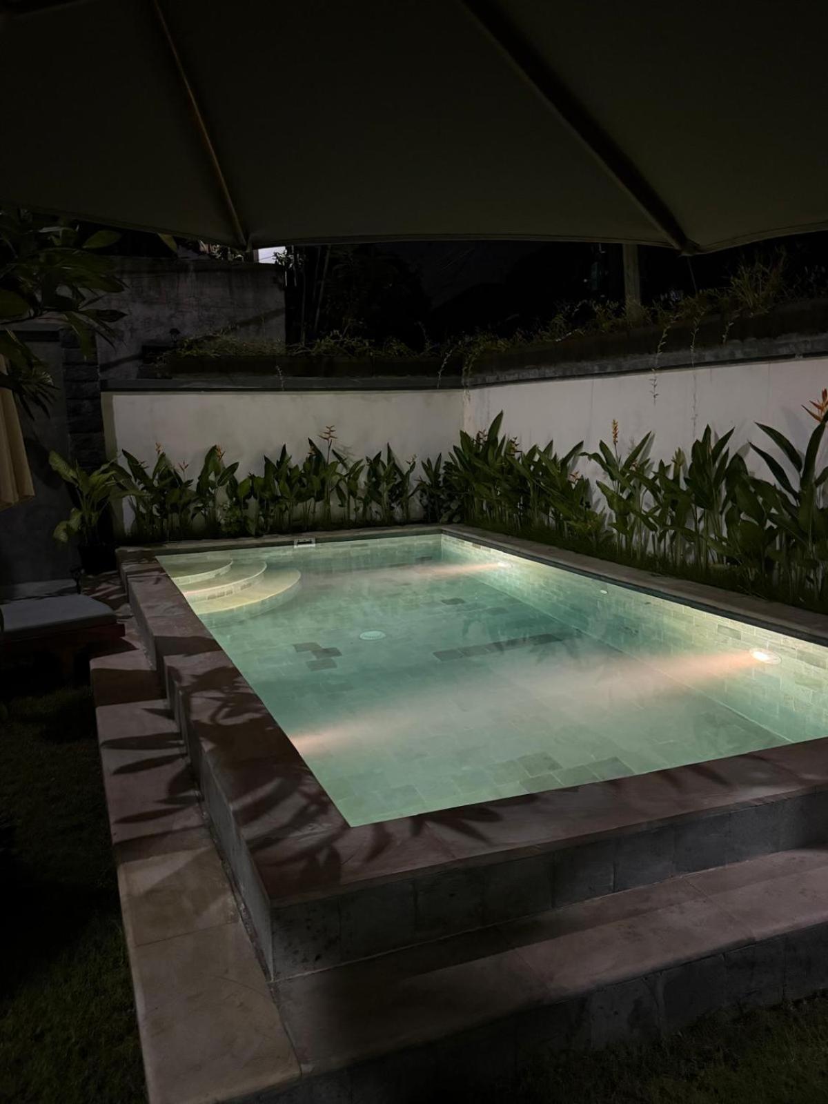 Ken Ken Guest House Seminyak Esterno foto