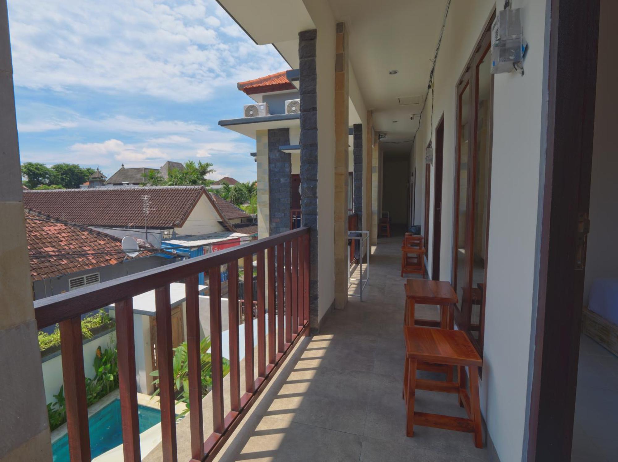 Ken Ken Guest House Seminyak Esterno foto