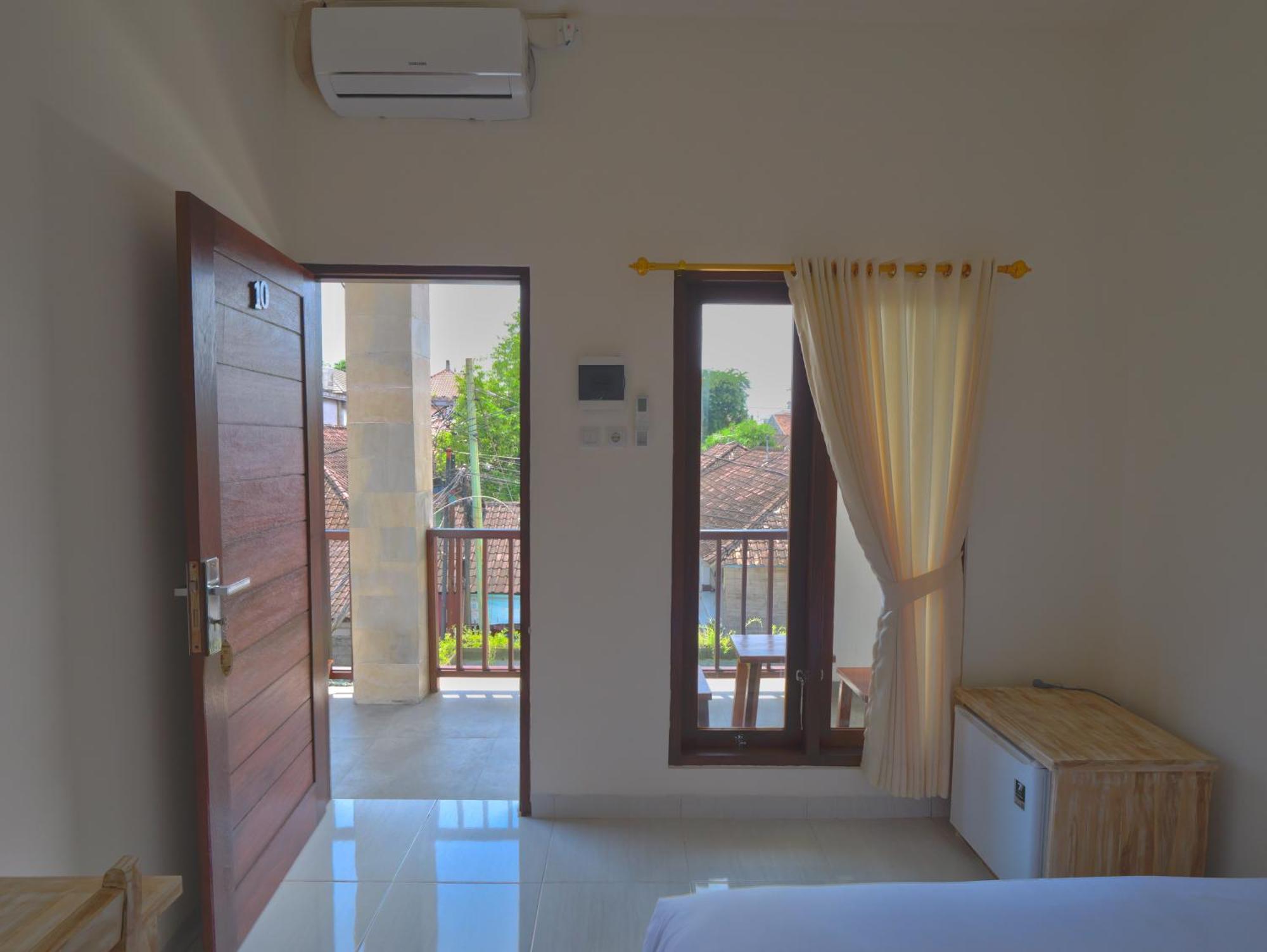 Ken Ken Guest House Seminyak Esterno foto